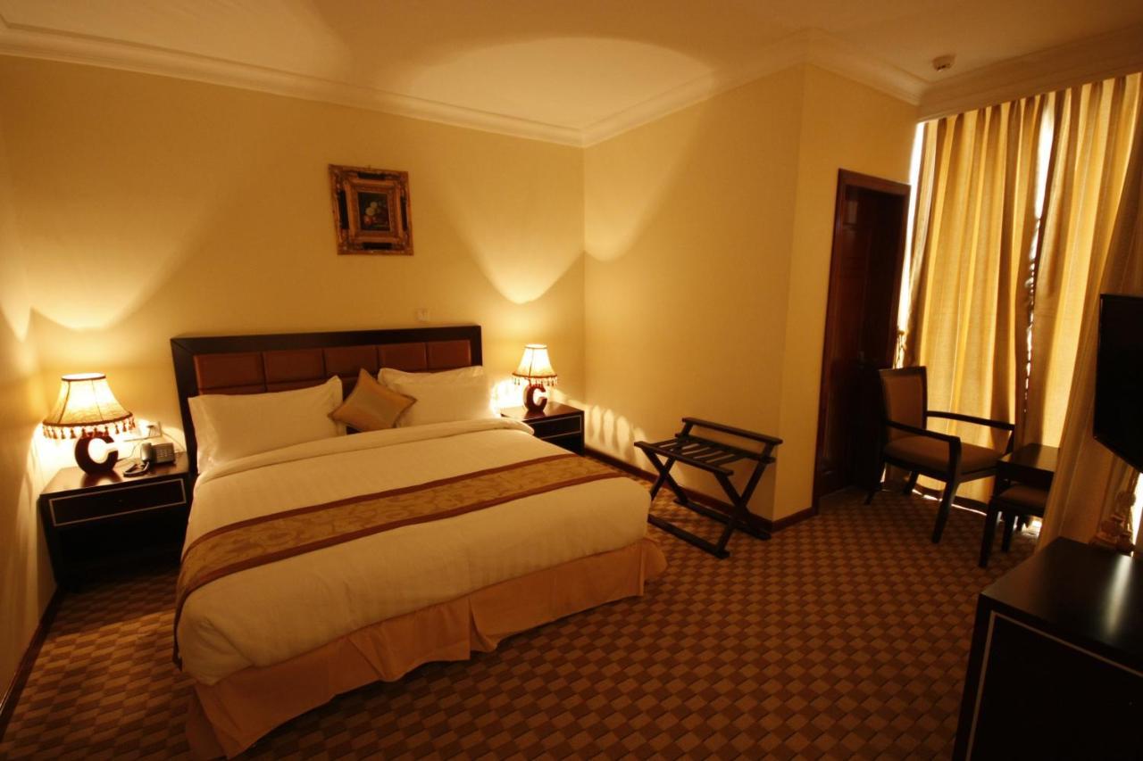 Caravan Hotel Addis Экстерьер фото
