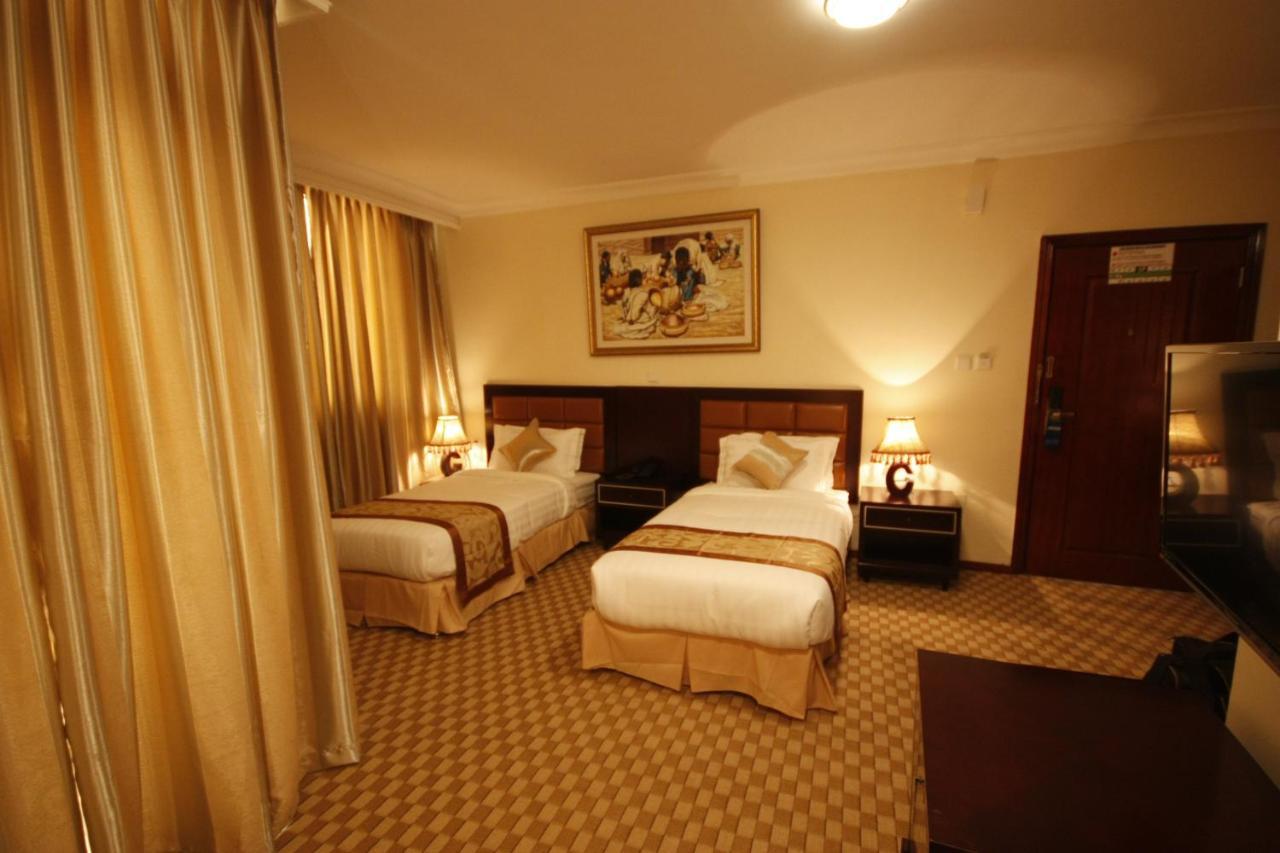 Caravan Hotel Addis Экстерьер фото