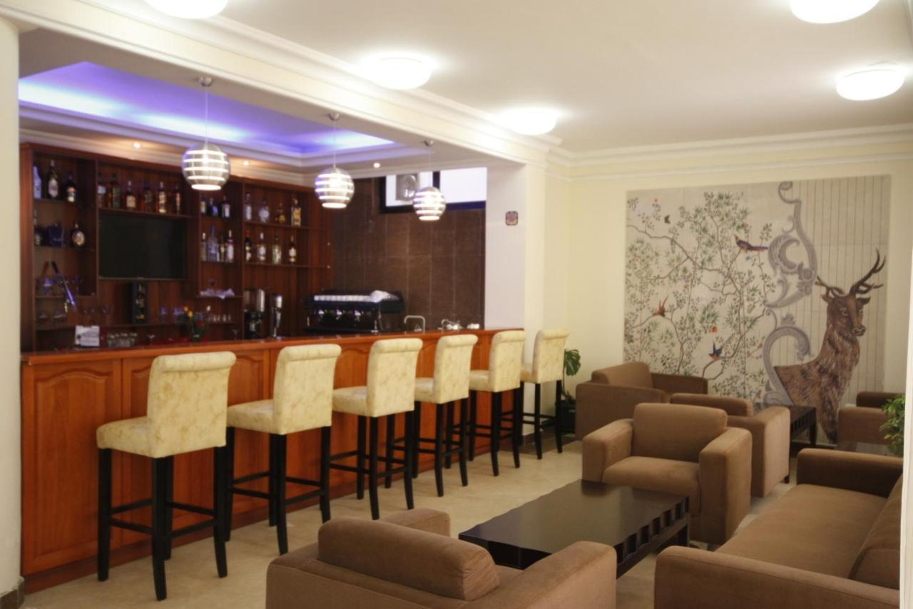 Caravan Hotel Addis Экстерьер фото