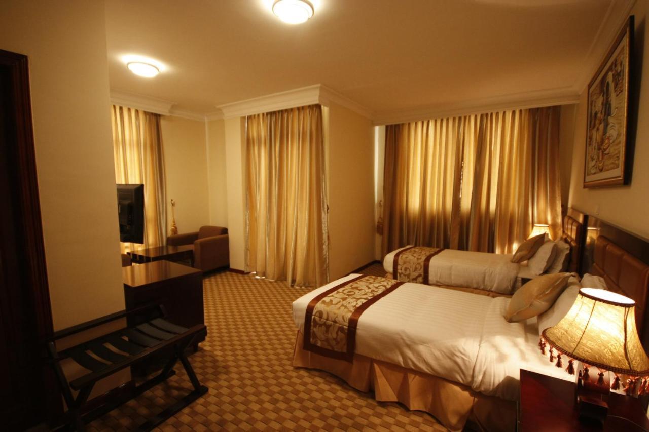 Caravan Hotel Addis Экстерьер фото